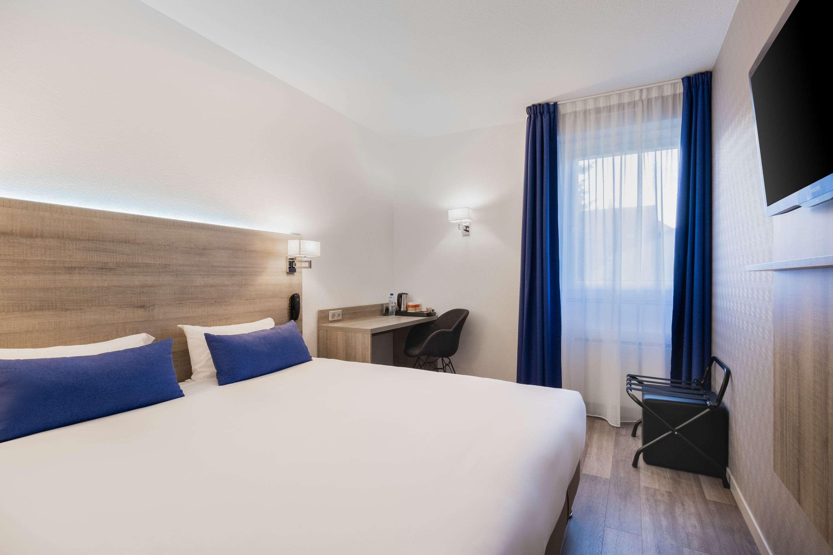 Hotel Le Circuit Le Mans Ngoại thất bức ảnh