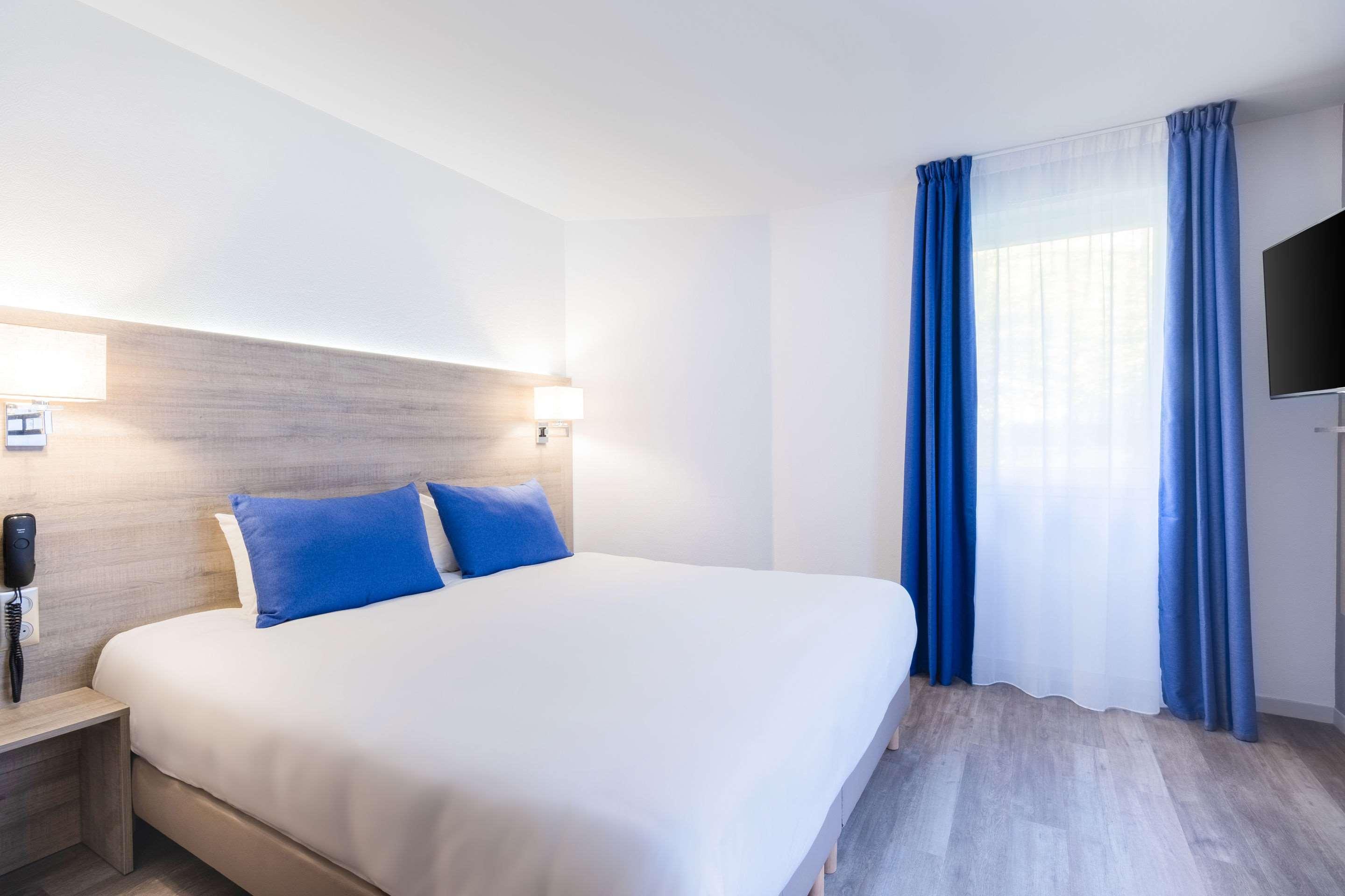 Hotel Le Circuit Le Mans Ngoại thất bức ảnh