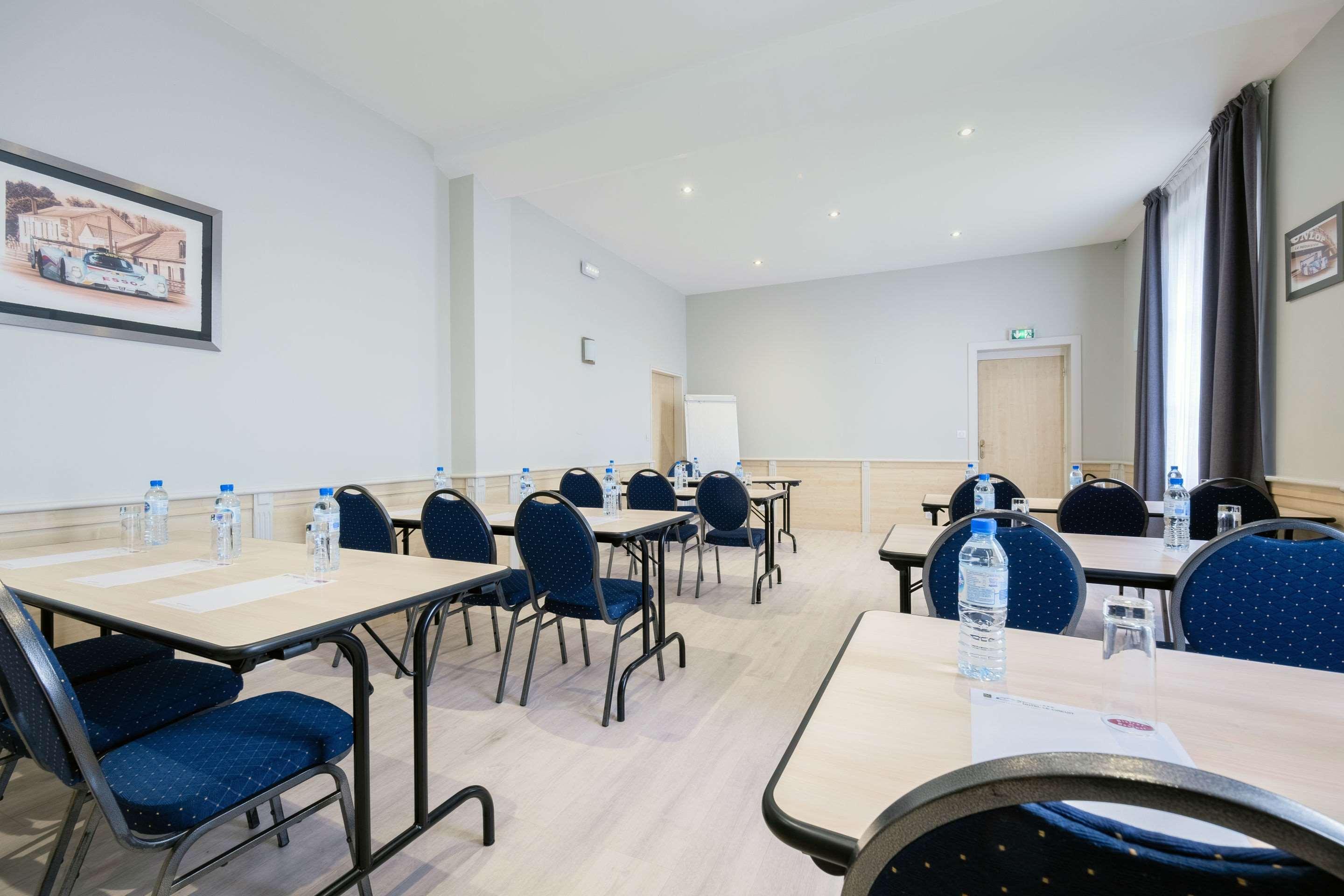 Hotel Le Circuit Le Mans Ngoại thất bức ảnh
