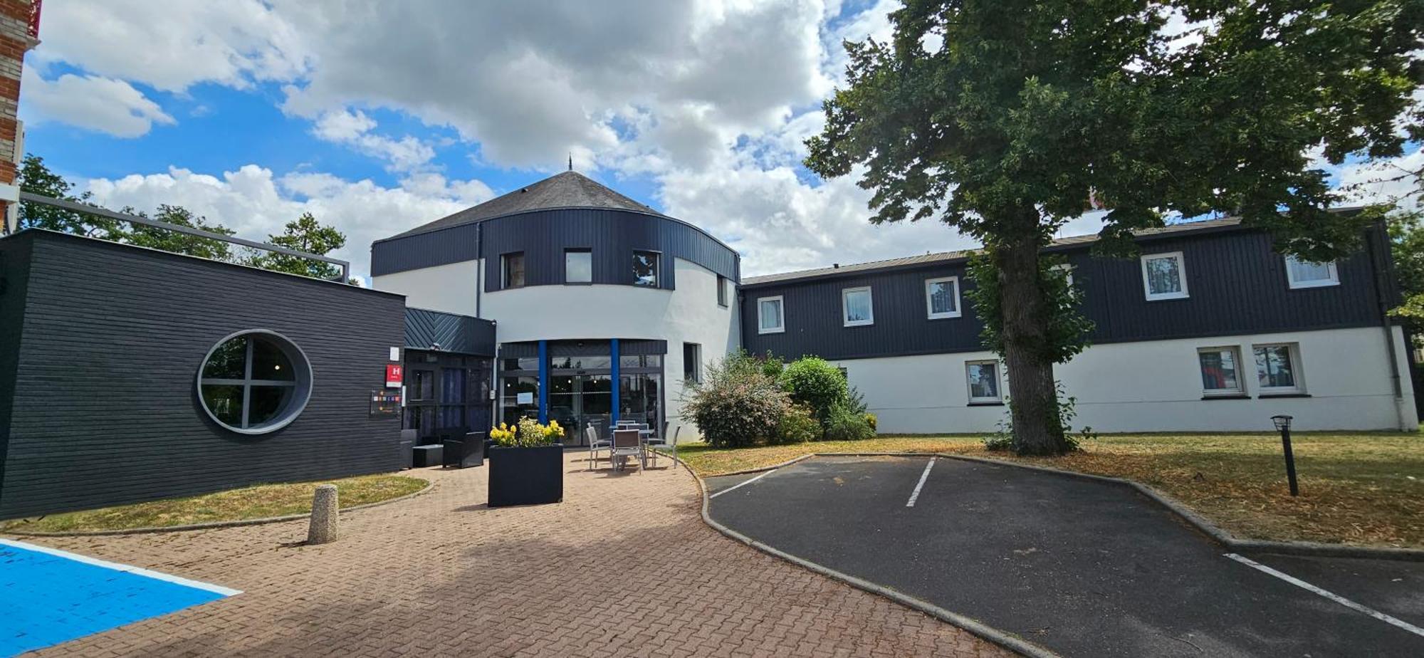 Hotel Le Circuit Le Mans Ngoại thất bức ảnh